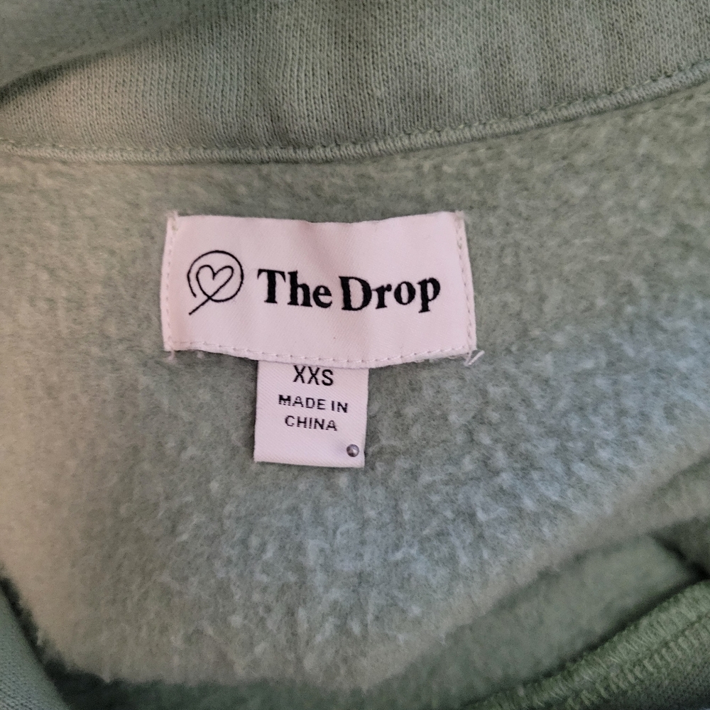 The Drop Sweatshirt - Picture 3 of 4
